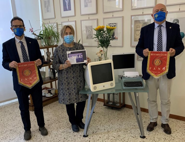 16 tablet per il “Polo 3” di Fano